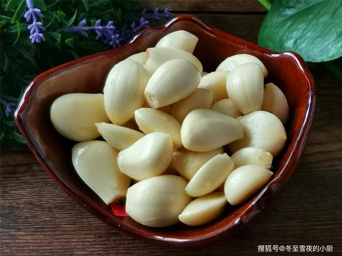 大蒜头怎么剥皮快,大蒜头轻松快速大量剥皮方法